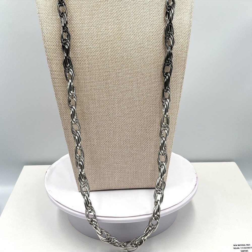 VTG‎ 14th & Union Two-Tone Gunmetal & Silver Twisted Link Statement Necklace 34"